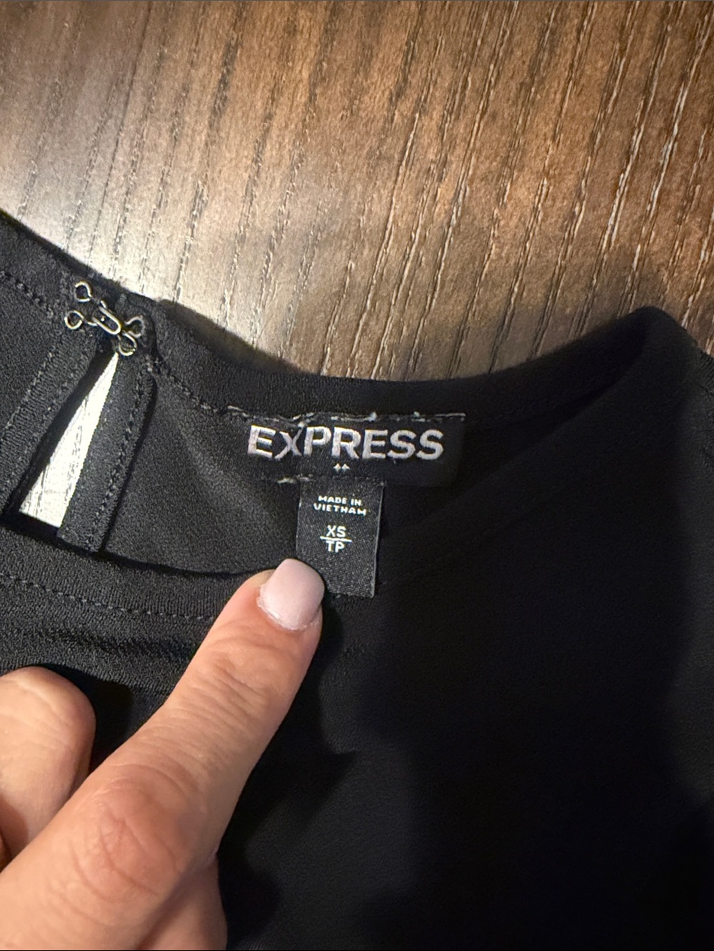 Express Black Puff Sleeve Short Sleeve Top - Picture 2 of 4